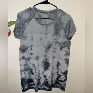 Lululemon Swiftly Tech SS 2.0 Gray Tie Dye Athletic Shirt Workout